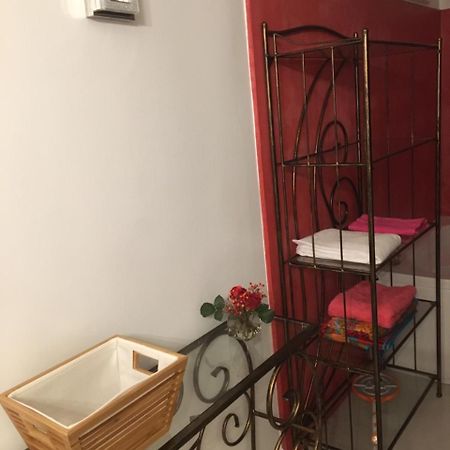 ル・ロベール La Mariposa Bed & Breakfast エクステリア 写真